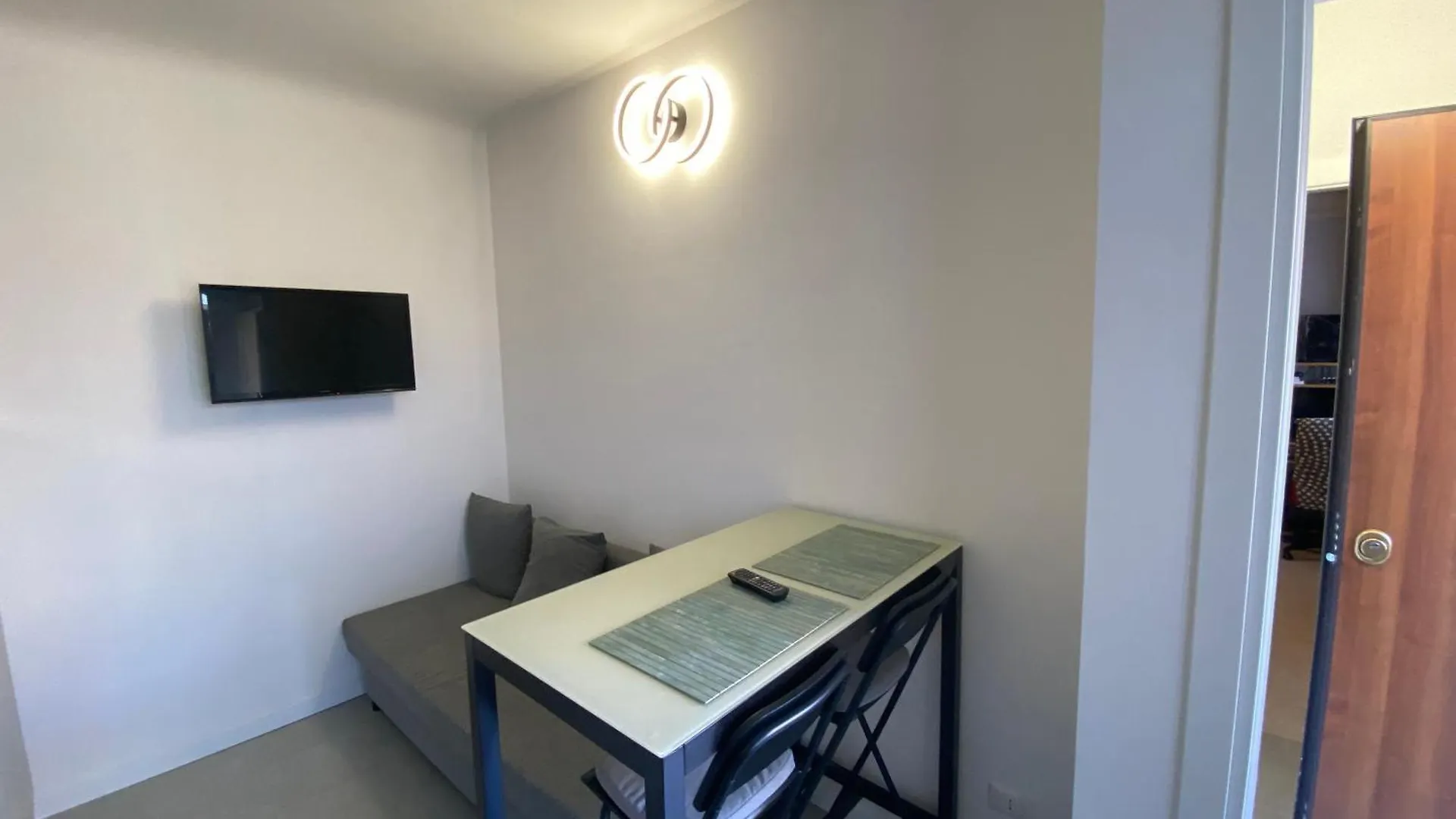 Renovated With Two Single Beds Apartamento Milão 0*,  Itália