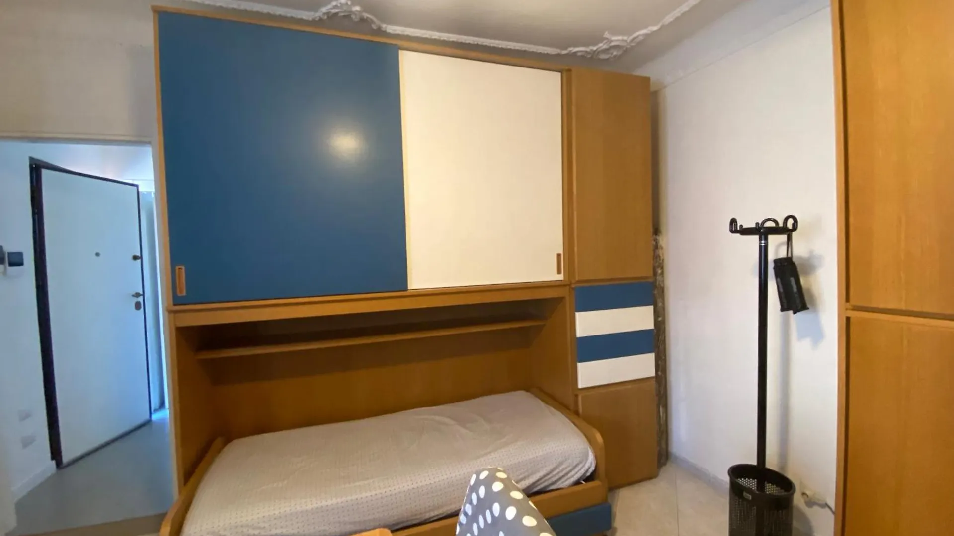 Renovated With Two Single Beds Apartment Milan 0*,